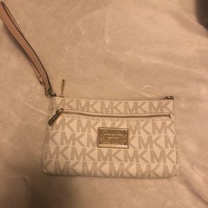New Michael Kors Large Wrist Wallet